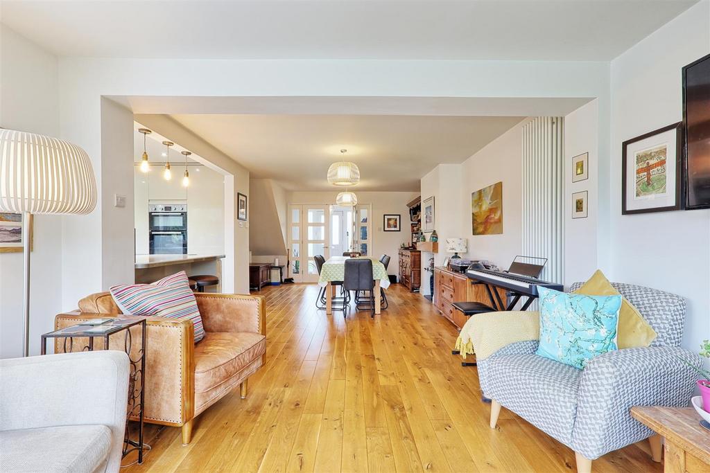 IMG 1651 2 3 easy HDR-interior3.jpg