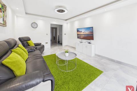 undefined, Compton Avenue, Luton LU4