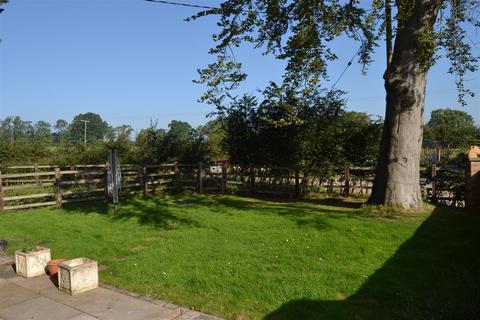 undefined, Top Lodge Cottage, Laughton Road, Gumley