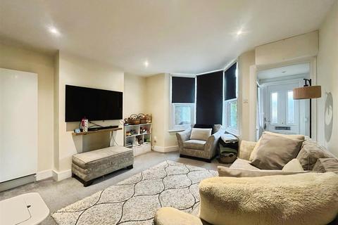 2 bedroom terraced house for sale, Badshot Lea Road, Farnham