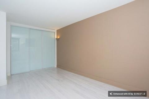 2 bedroom flat to rent, Bermondsey Street, London, SE1