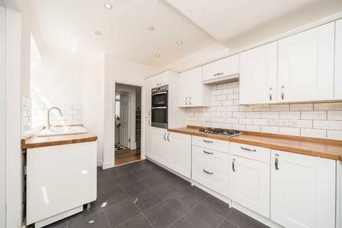 3 bedroom house to rent, Canada Road, London W3