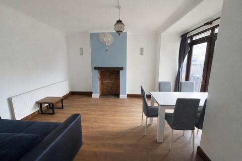 6 bedroom terraced house for sale, Alexandra Road, Peterborough