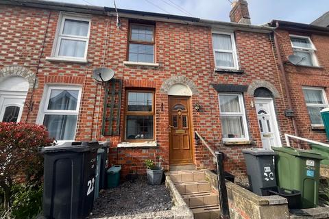 2 bedroom terraced house to rent, Albert Street, Cowes, Isle Of Wight, PO31