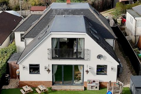 4 bedroom detached house for sale, Ash Terrace, Ashmore Green, Thatcham, RG18