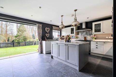 4 bedroom detached house for sale, Ash Terrace, Ashmore Green, Thatcham, RG18