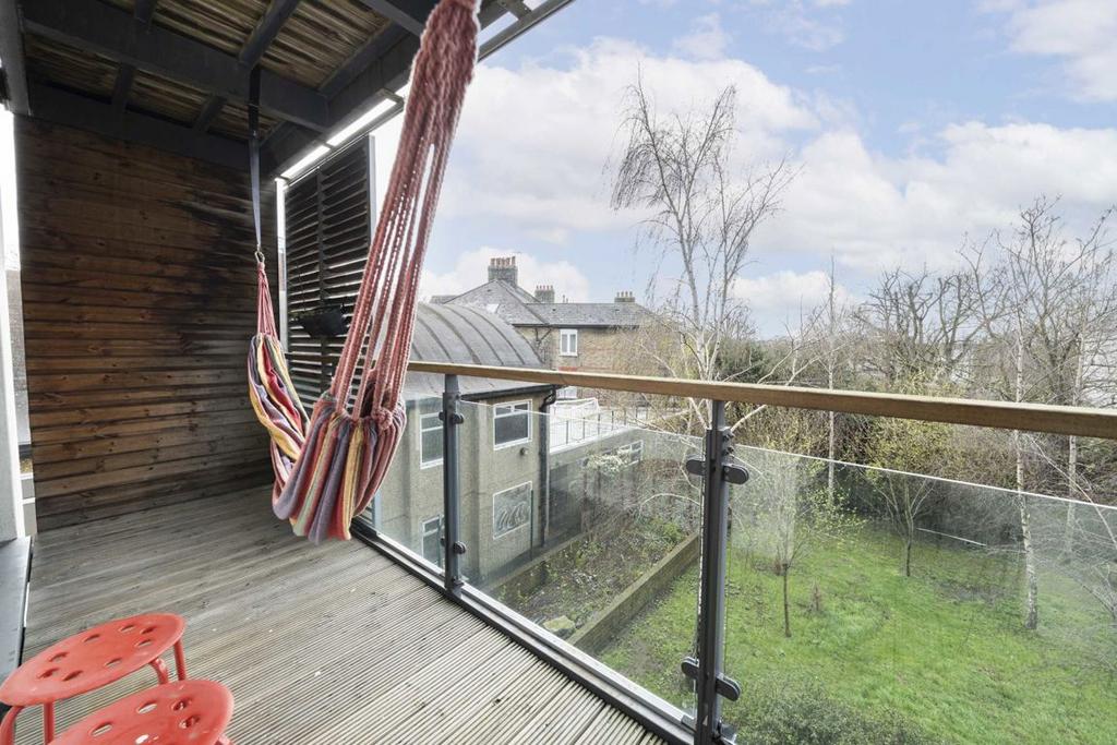 Apartment in London - View 5