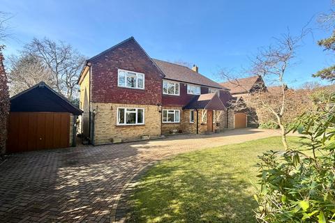 undefined, Pine Avenue, CAMBERLEY GU15