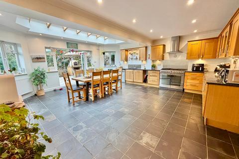 undefined, Pine Avenue, CAMBERLEY GU15