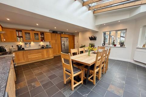 undefined, Pine Avenue, CAMBERLEY GU15
