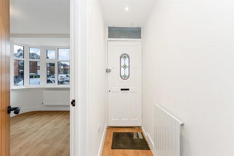 undefined, Hollywood Road, Chingford