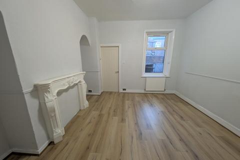2 bedroom apartment to rent, Claremont South Avenue, Gateshead, NE8