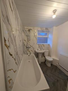 2 bedroom apartment to rent, Claremont South Avenue, Gateshead, NE8
