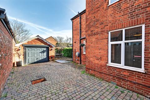 undefined, Winnersh RG41
