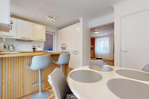 3 bedroom detached house for sale, Tredington Grove, Milton Keynes MK7