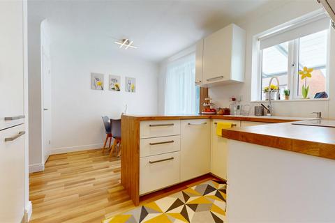 3 bedroom detached house for sale, Tredington Grove, Milton Keynes MK7