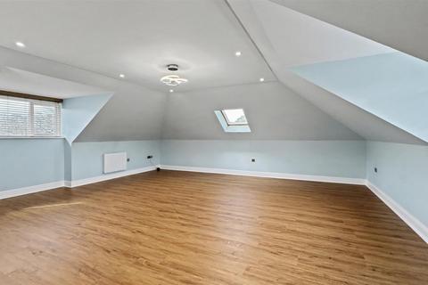 2 bedroom apartment for sale, London Road, Ascot
