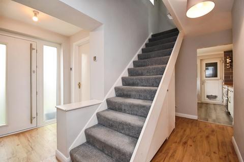 3 bedroom terraced house for sale, Meadgate Avenue, Great Baddow, Chelmsford