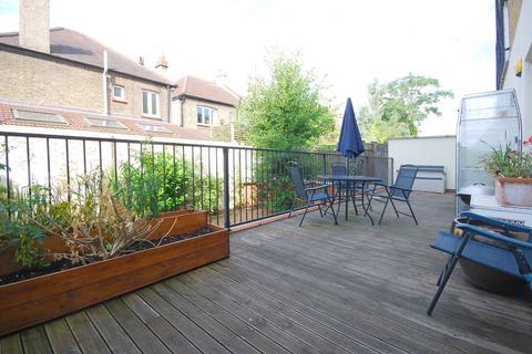 2 bedroom flat to rent, Denning Mews, Balham, London, SW12