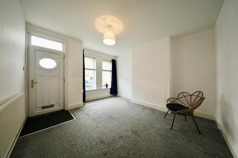 2 bedroom end of terrace house for sale, Perth Street, Hull
