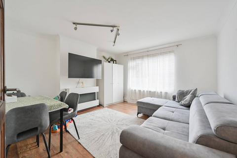 Forest Walk, Bushey, WD23