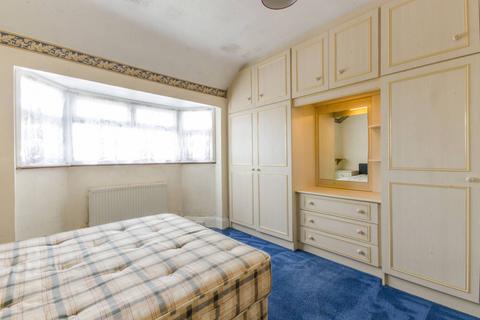 3 bedroom house to rent, Sutlej Road, Charlton, London, SE7