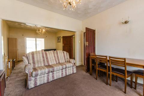 3 bedroom house to rent, Sutlej Road, Charlton, London, SE7