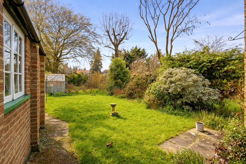 3 bedroom semi-detached house for sale, Selwyn Crescent, Hertfordshire AL10