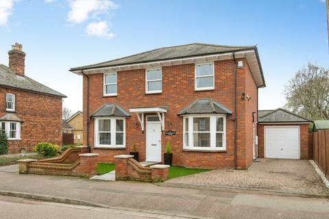 Major Haddock Close, Royston SG8