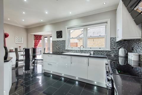 undefined, Major Haddock Close, Royston SG8