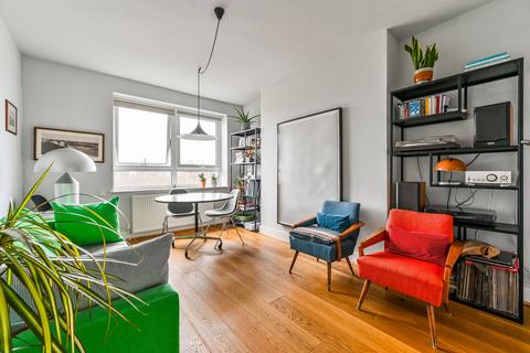 1 bedroom flat to rent, Londesborough Road, Stoke Newington, London, N16