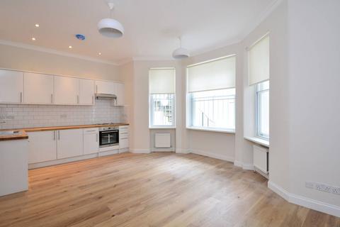 2 bedroom flat to rent, Queens Gate, South Kensington, London, SW7