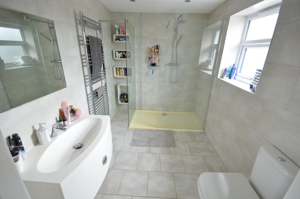 En suite shower room