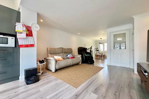 4 bedroom terraced house for sale, Kilcoby Avenue, Swinton, M27