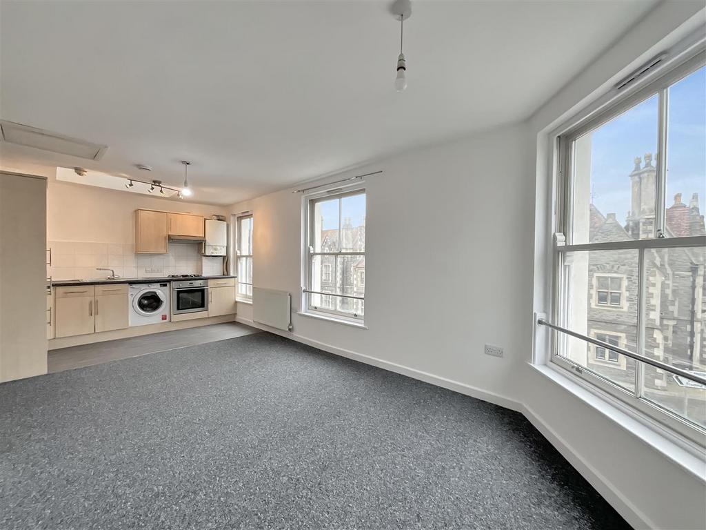 Kitchen/Lounge