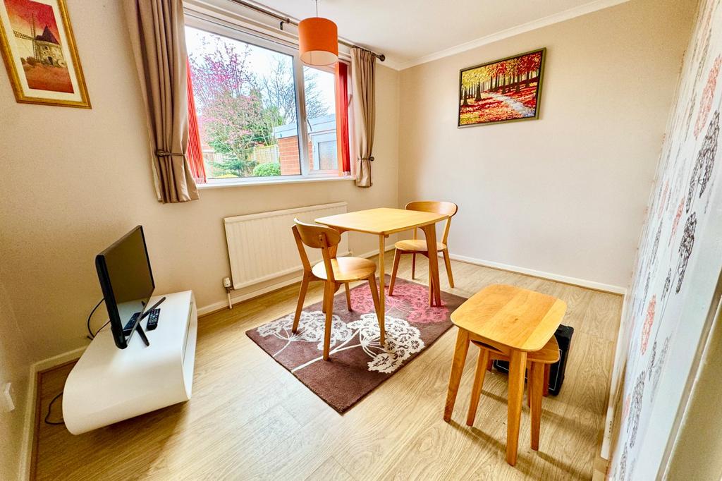 Dining Room/Bedroom