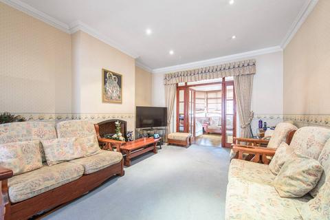 5 bedroom semi-detached house for sale, Cat Hill, Cockfosters, Barnet, EN4