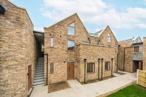 undefined, Russell Road, Mitcham CR4