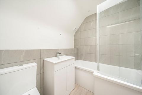 undefined, Russell Road, Mitcham CR4