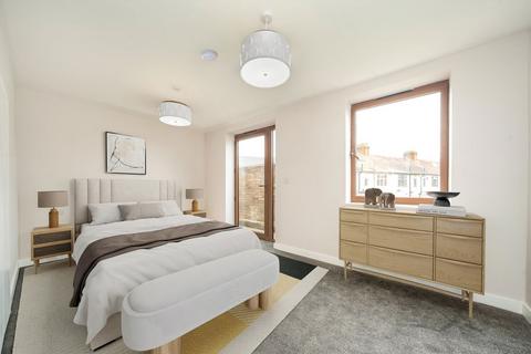 undefined, Russell Road, Mitcham CR4