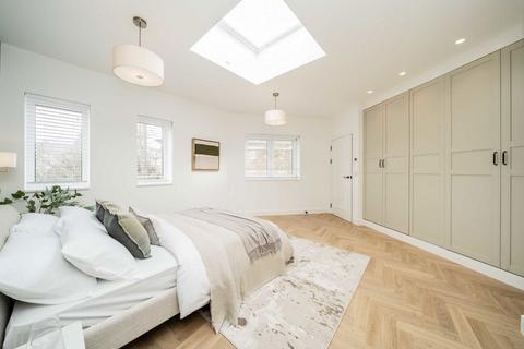 undefined, Waldeck Road, LONDON W4