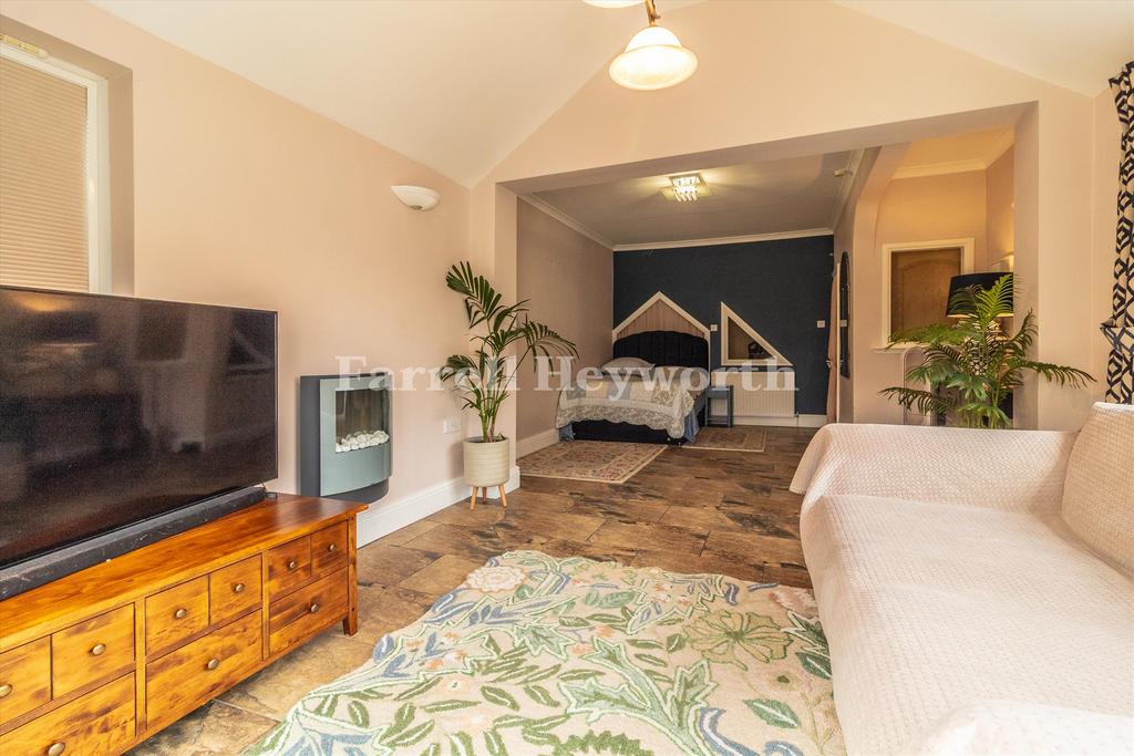 Living Room image 3