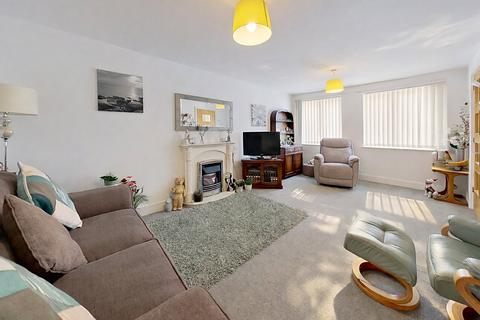 1 bedroom retirement property for sale, Thwaytes Court, Minster Drive, Herne Bay, CT6 8BF
