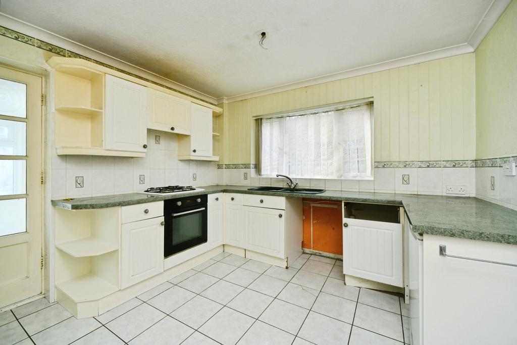Kitchen Pic 2