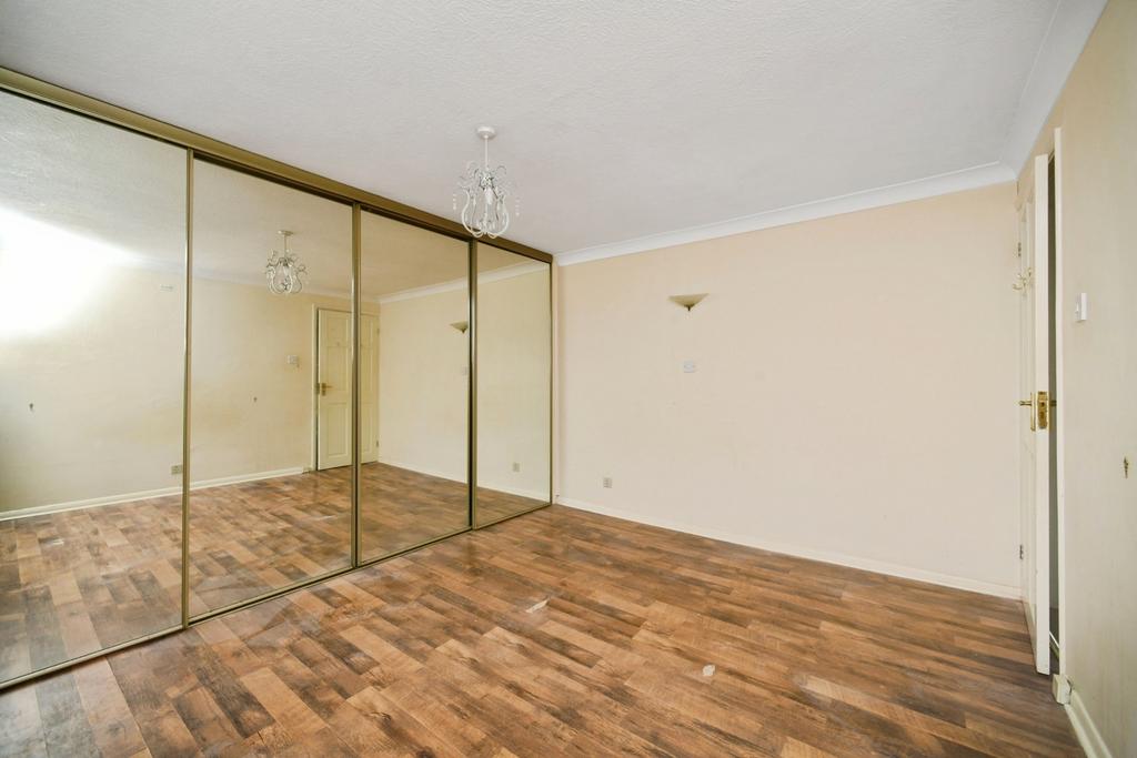 Bedroom 2 Pic 2