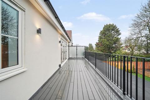 1 bedroom apartment for sale, Caspian House, Chase Side, Southgate, N14