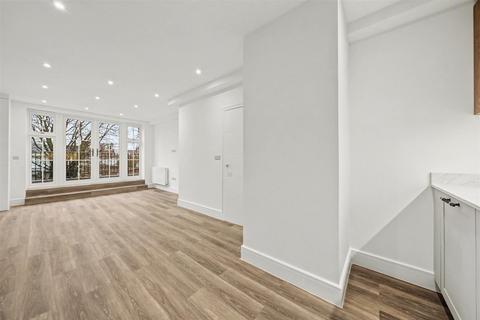 1 bedroom apartment for sale, Caspian House, Chase Side, Southgate, N14