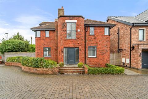 5 bedroom detached house for sale, Homelands Road, Sale