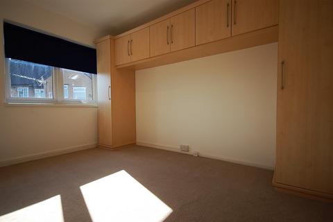 2 bedroom apartment to rent, Whittington Way, Pinner HA5