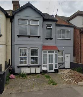undefined, South Avenue, Southend-on-Sea, SS2